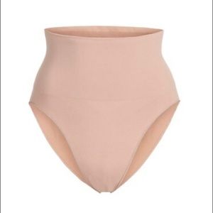 SKIMS Core Control Brief New In Box Sienna L/XL